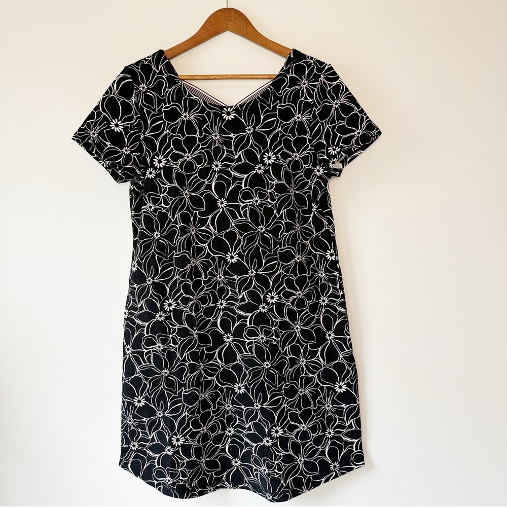 T by Talbot’s Women’s UPF 50 Black White Floral Cross Back Cozy Shift Dress, Med - Picture 6 of 16